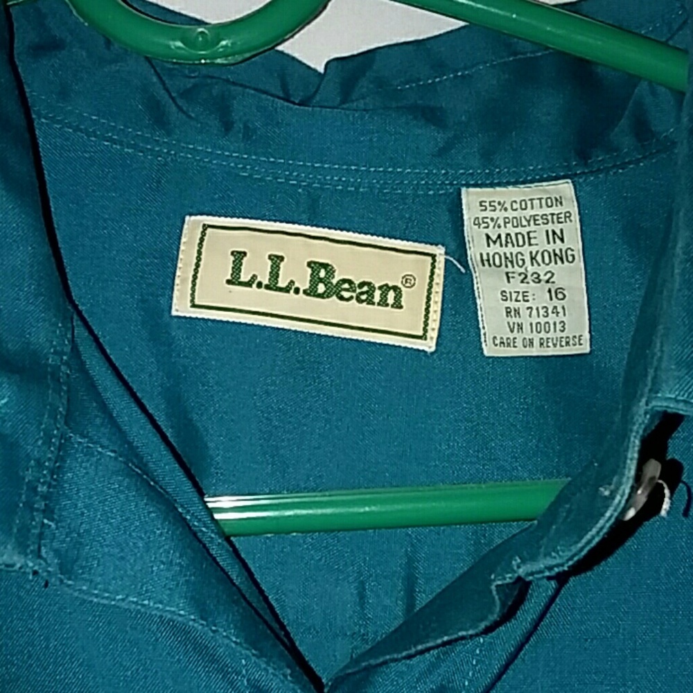 L L Bean Button down  Top - Picture 2 of 2